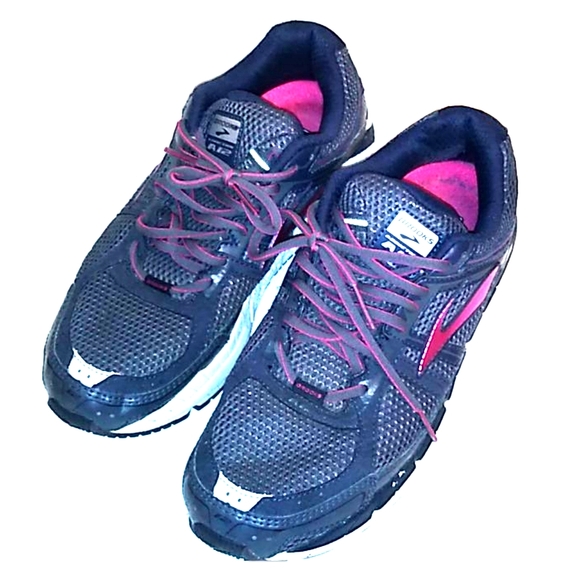 brooks addiction 12 womens shoes